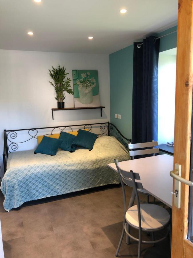Chez Fabrice Bed & Breakfast Le Pertuis Bagian luar foto