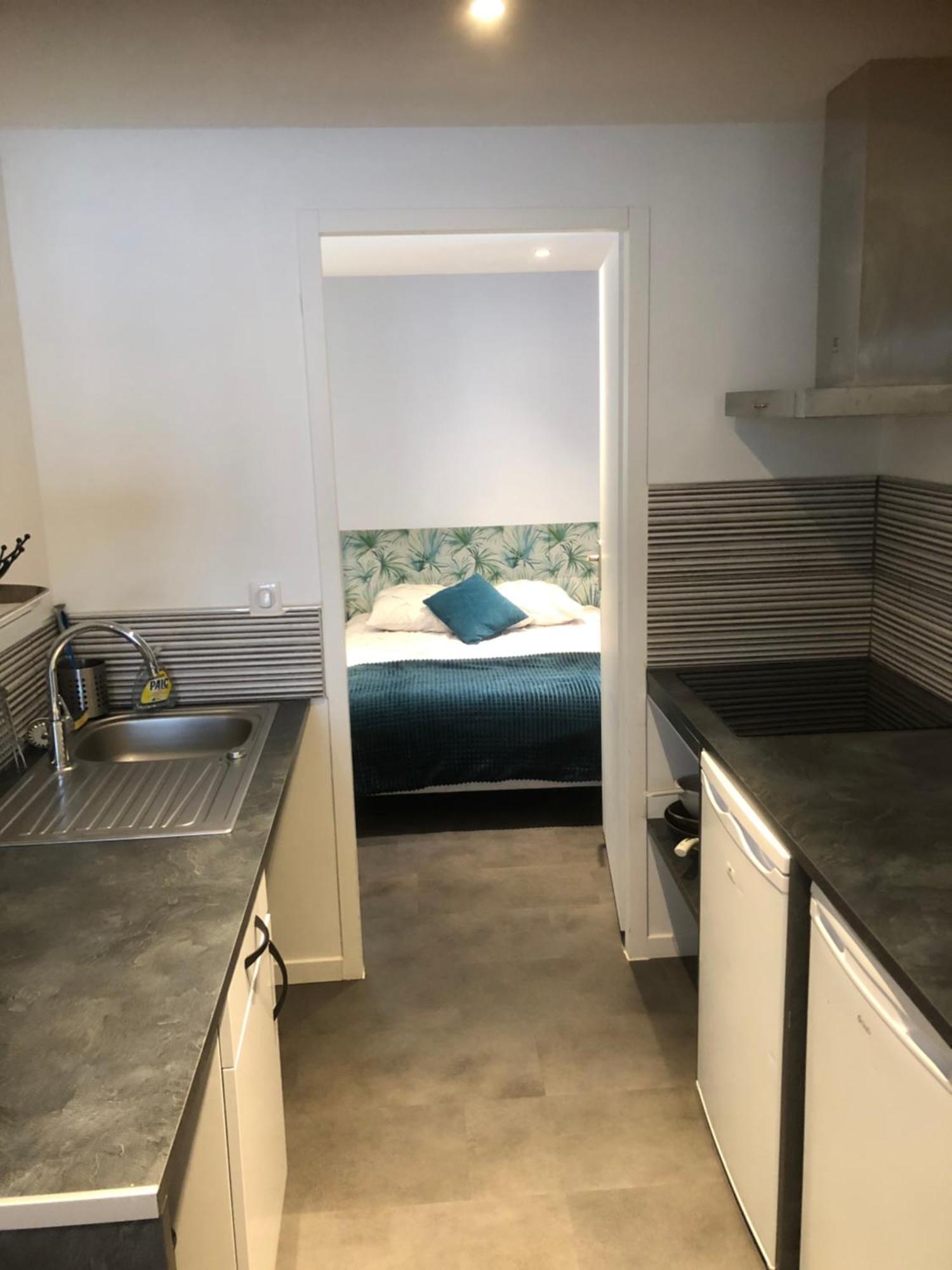 Chez Fabrice Bed & Breakfast Le Pertuis Bagian luar foto
